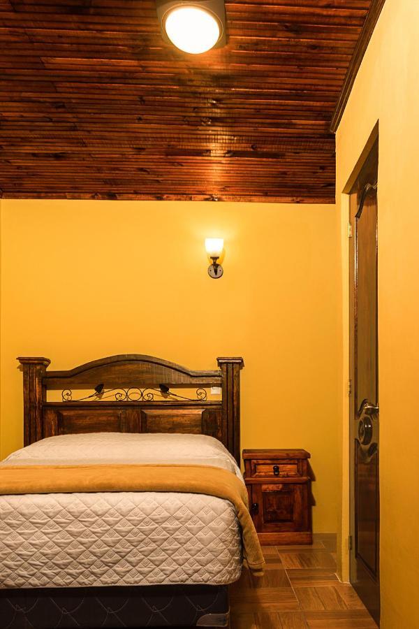 Hotel Residencia Del Puente Quetzaltenango Exteriör bild